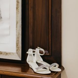 Jewel Badgley Mischka Kenza